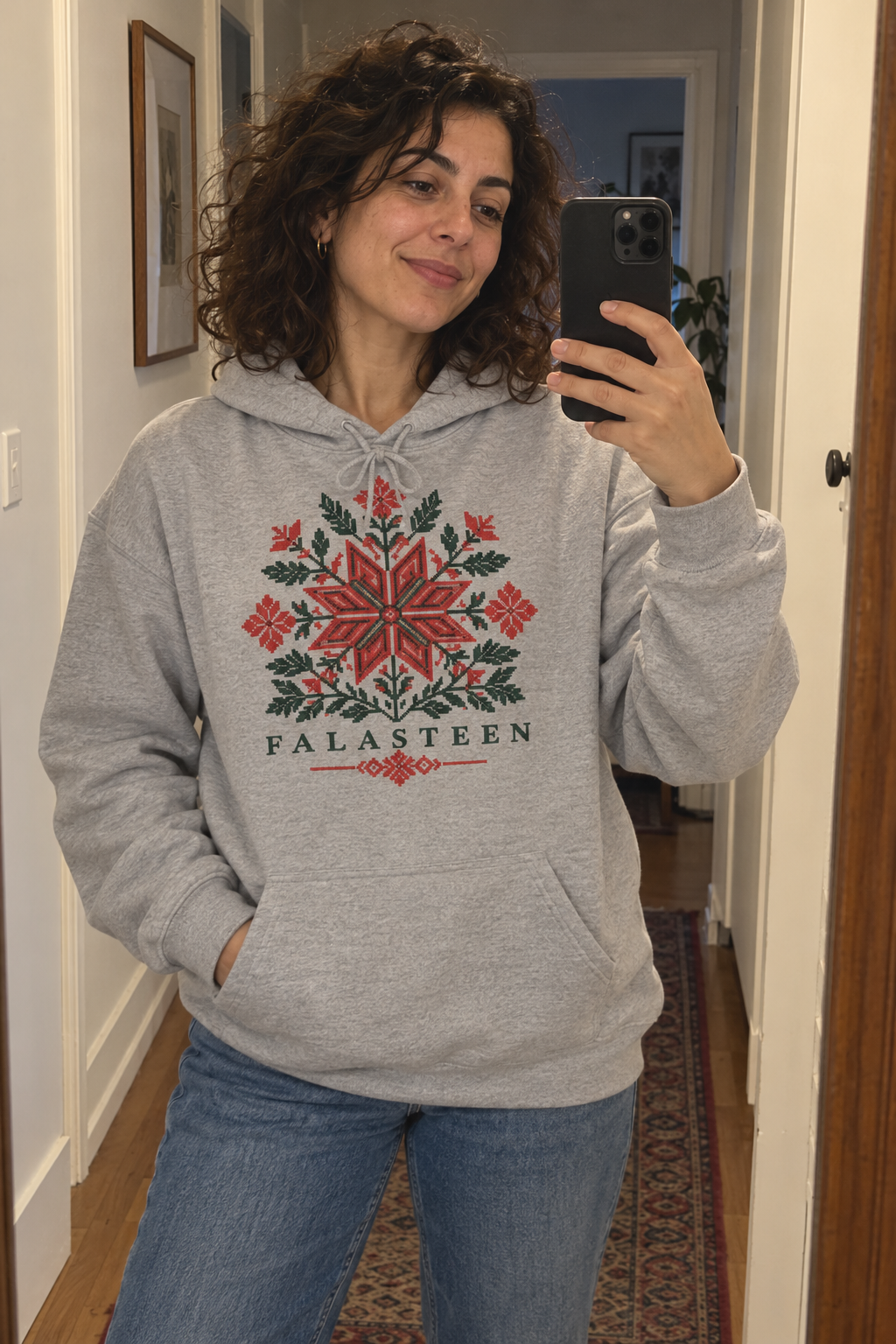 KI-Stimmungsbild des Tatreez Bloom Hoodies in Sport Grey